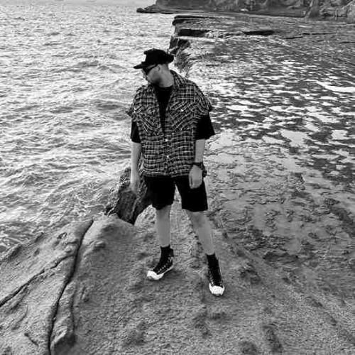 نوان حیف من بود که واست هرکاری کردم به چشت