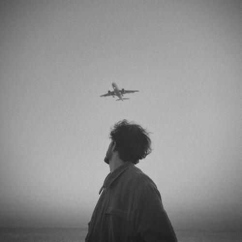 چقدر داد زدم بیب نرو تش انداختی گریه منو