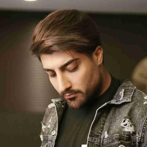 امیر لیام شدی با مه غریبه همش تو خودمم