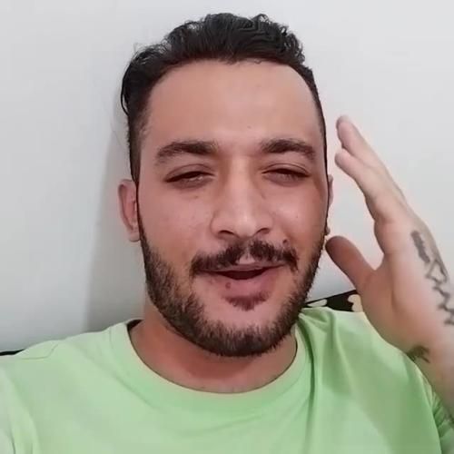 هومن آدینه یه کسی داشتم که هیشتمه تک و تنیا