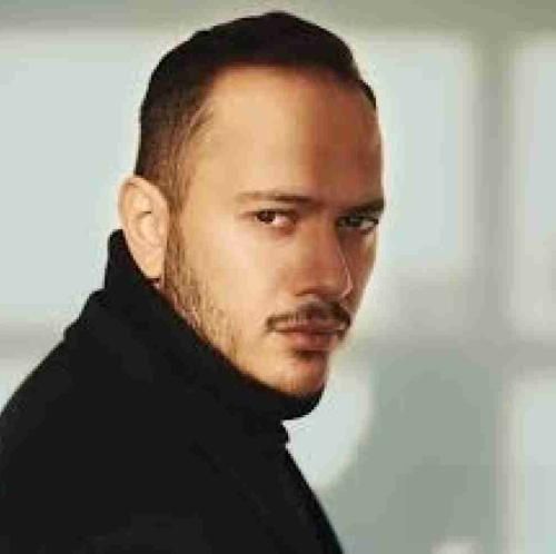 اشوان همه جا حرف از توعه تبریک میگم عشق من