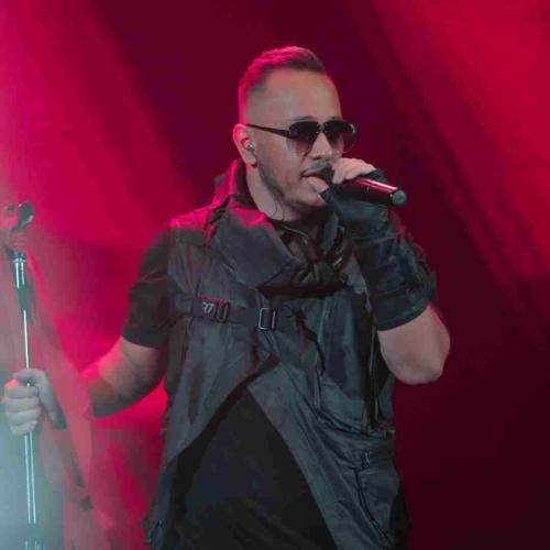 اشوان دیگه وقتشه بری برو زل زدی به چی