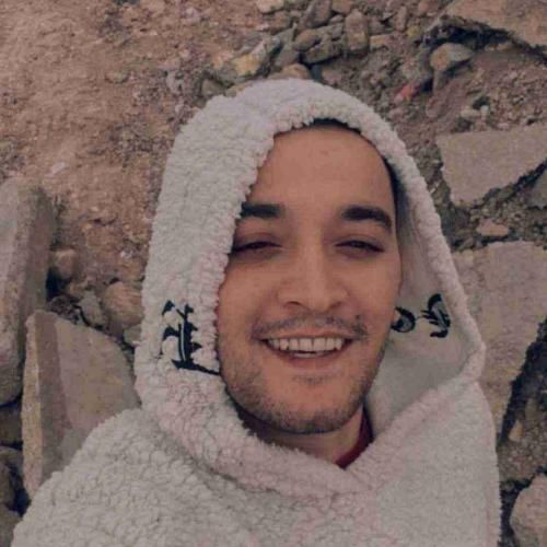 هومن آدینه بت