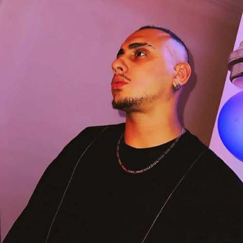 شایان یو میگی باز واسم بخون بیا اینم واس سالگردمون