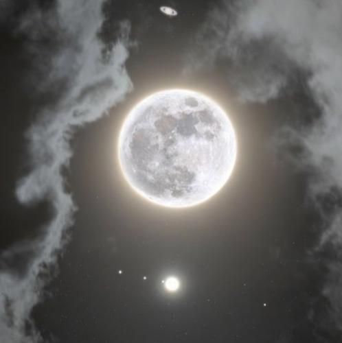 نه میتونم جلوت این بحثه رو بازش کنم نه میتونم با غمت