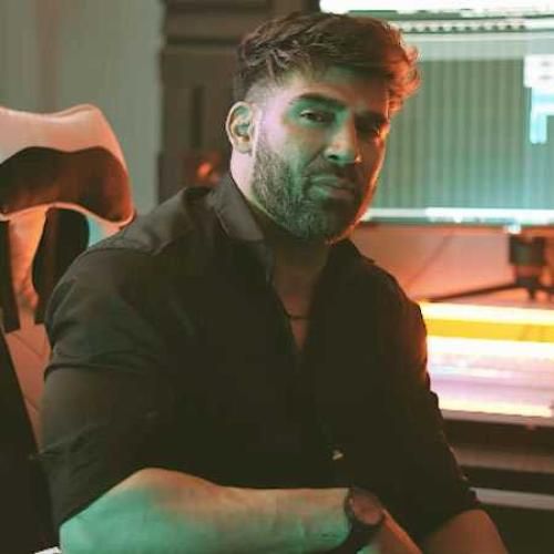 محمد محرمی ﺑﺮﻳﺰ ﻏﻤﺎﺗﻮ دور اﻟﺎن ﻛﻪ ﭘﻴﺸﺘﻢ