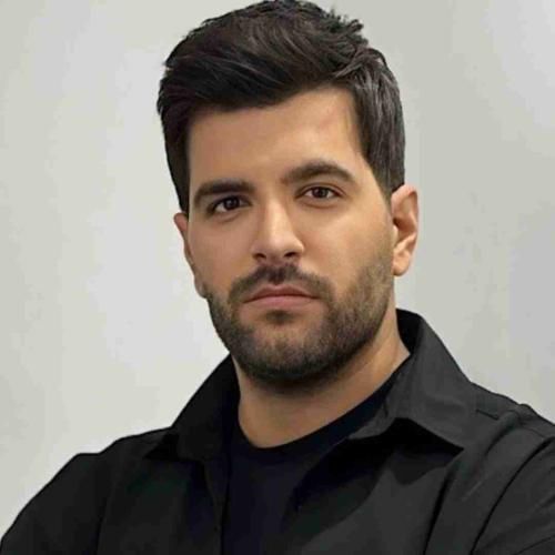 آصف آریا عصیانکار