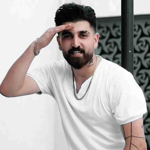 ماهان خادمی تو مه بال و پر