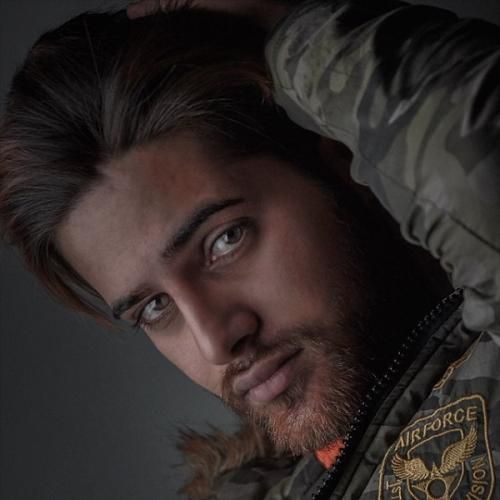 مشتاق اصن دلت با مه نی باشم حرف نمیزنی