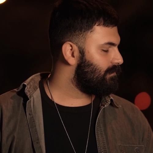 مهدی اکبری سنگ تمام