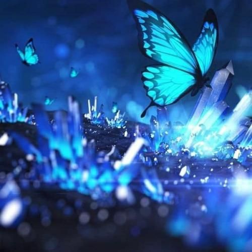  صدای خندیدنات میپیچه شبا تو مغزم با صدای دختر