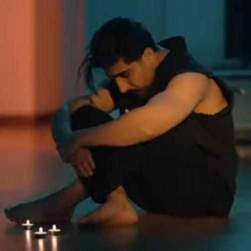 امیر لیام بیا منه ببین با کله خوردم زمین