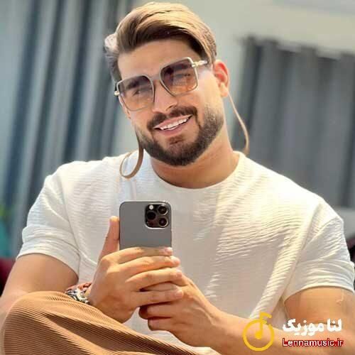 ریوان ساکتو جمع کنم بریم به هیشکی نگیم