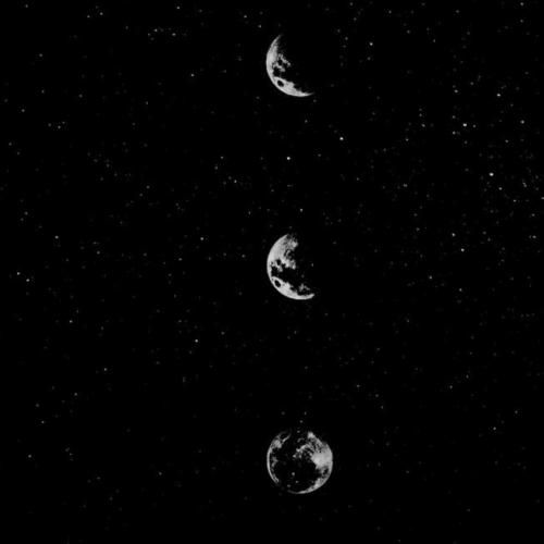 توی آسمونم ستاره ی شب شو واسه تو میچینم گلای بنفشو هوش مصنوعی