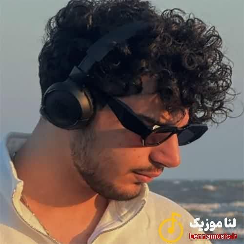مانی مرد اونی که واسه تو زد از دلش