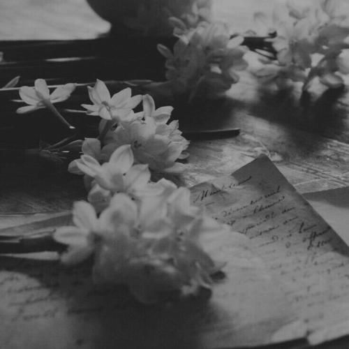 حواسم پرته تو بود و میخواستم زمان نره جلو