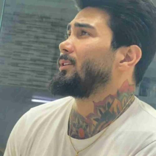 امیر اکبری لعنت