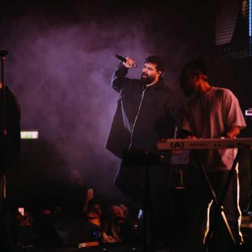 دایان حسابی غمگین تو خاطرات دیروز