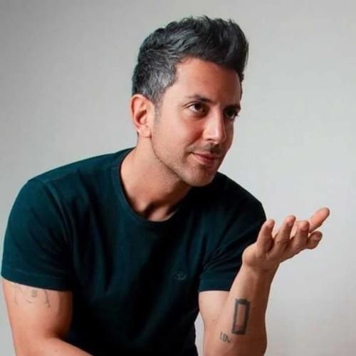 رضایا ﺣﺎﻟﺎ ﻛﻪ ﻣﻴﺨﻮای ﺑﺮی ﻧﻤﻴﺨﻮاد ﺑﻬﻢ ﺑﮕﻰ ﻋﺎﺷﻘﻢ