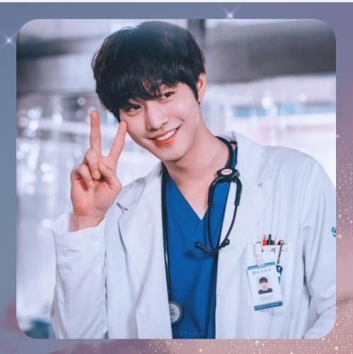 دانلود آهنگ به زور میخندم ولی بهم لبخند نمیاد عین یه مهاجر